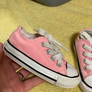 Converse baby size 4
